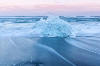 唯美漂亮的大海浪摄影图