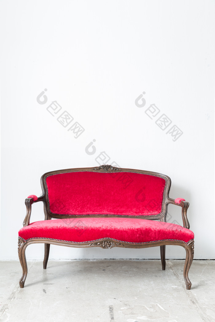 简约红色长椅摄影图