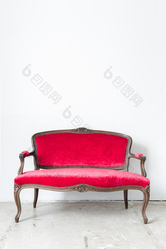 简约红色长椅摄影图