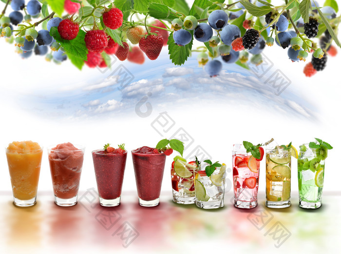 清新风格各种水果汁摄影图