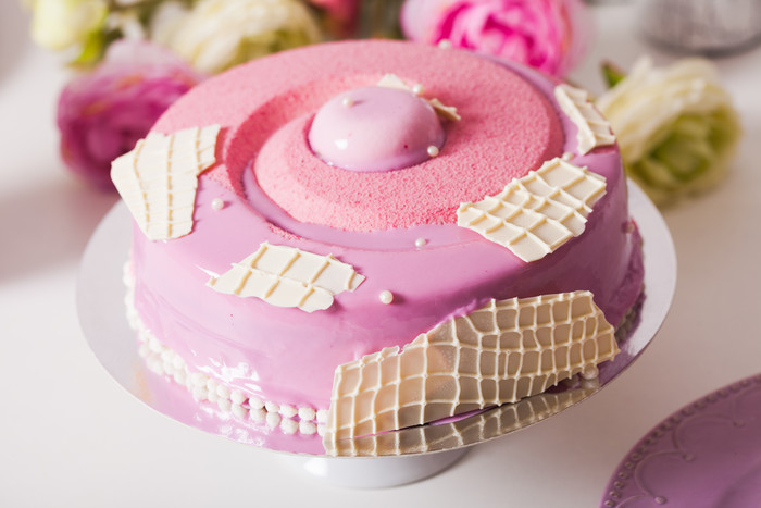 粉色的奶油蛋糕甜点