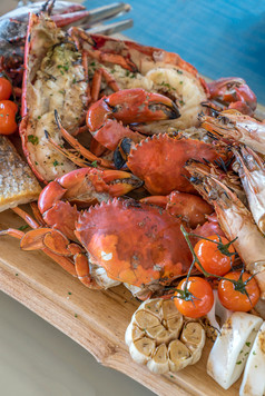 海鲜大闸蟹虾食材摄影图