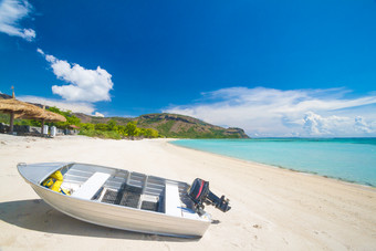 海边夏天游艇滑艇潜水度假蓝天白云海里旅行