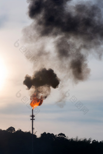石油炼油厂烟雾废气