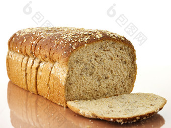 深色调纯麦面包摄影图