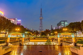 灯火辉煌的城市夜景