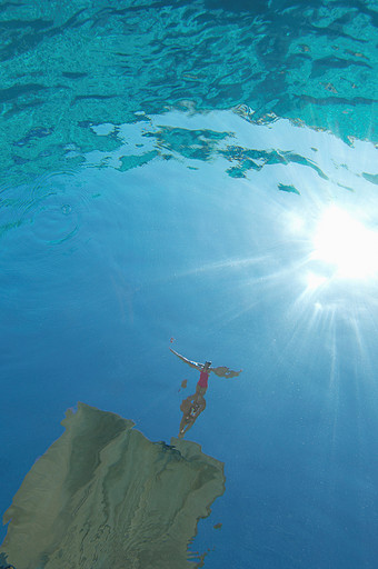 跳水的人图片-跳水的人素材免费下载-包图网