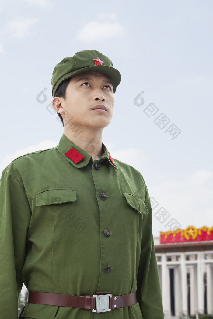 穿軍服的軍人