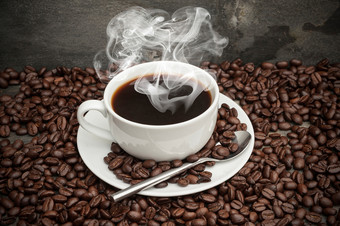 暗色调一杯浓咖啡饮品摄影图