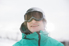 浅色调滑雪的人摄影图