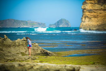 美女海边度假旅游<strong>山水</strong>自然风景<strong>背景</strong>摄影图