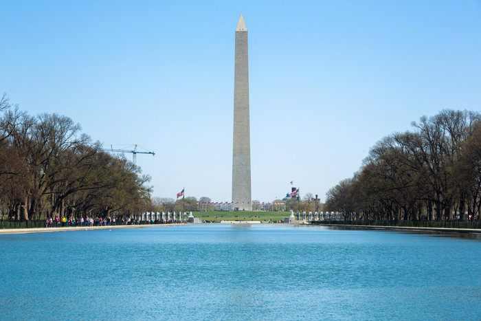 蓝色华盛顿纪念碑摄影图