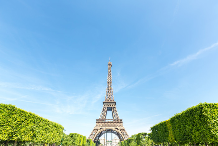 巴黎埃菲尔铁塔风景图