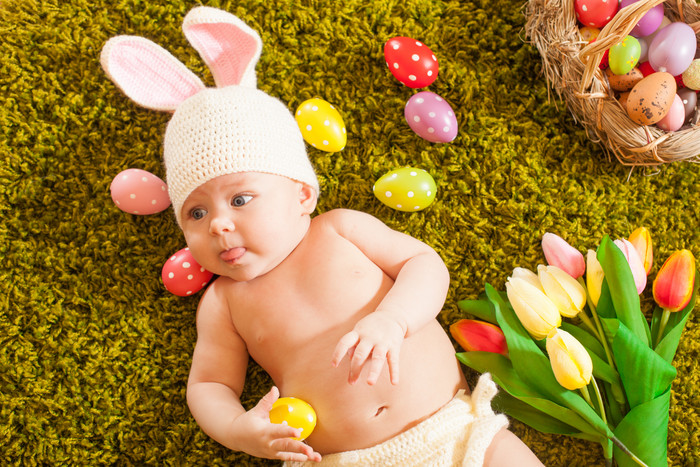 清新戴兔帽的婴儿摄影图