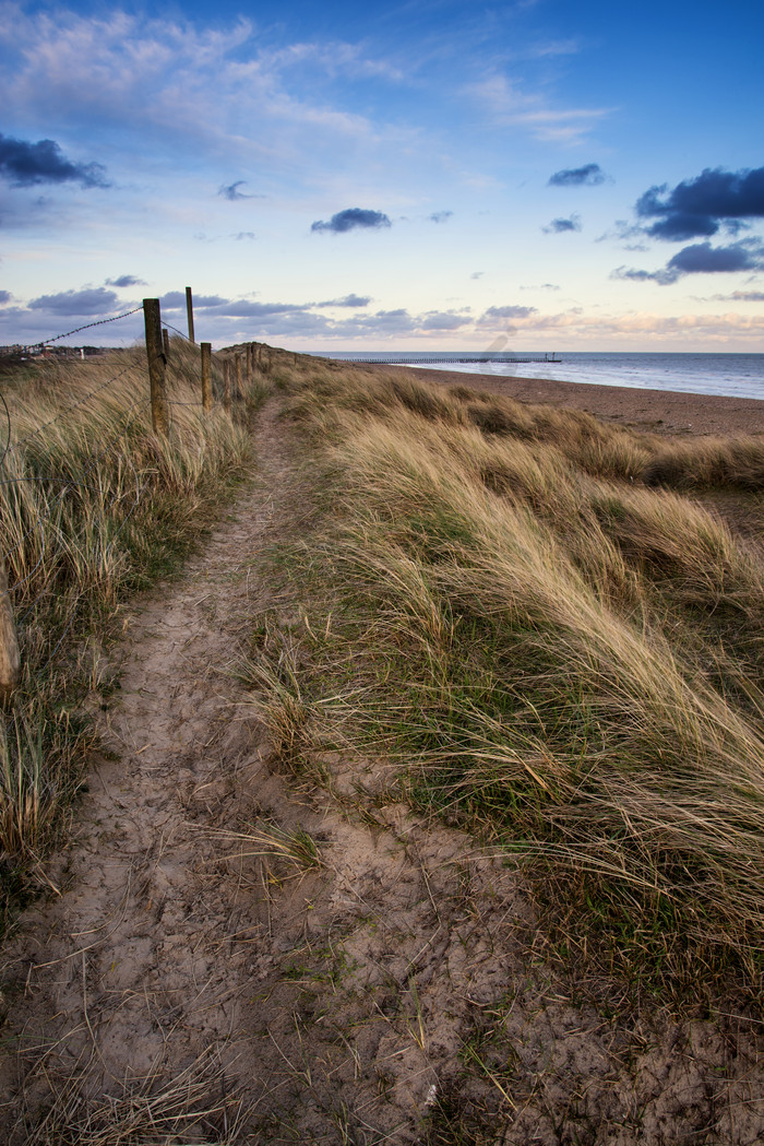 的漂亮野外的美景素材免费下载,本次作品主题是摄影图,使用场景是其它