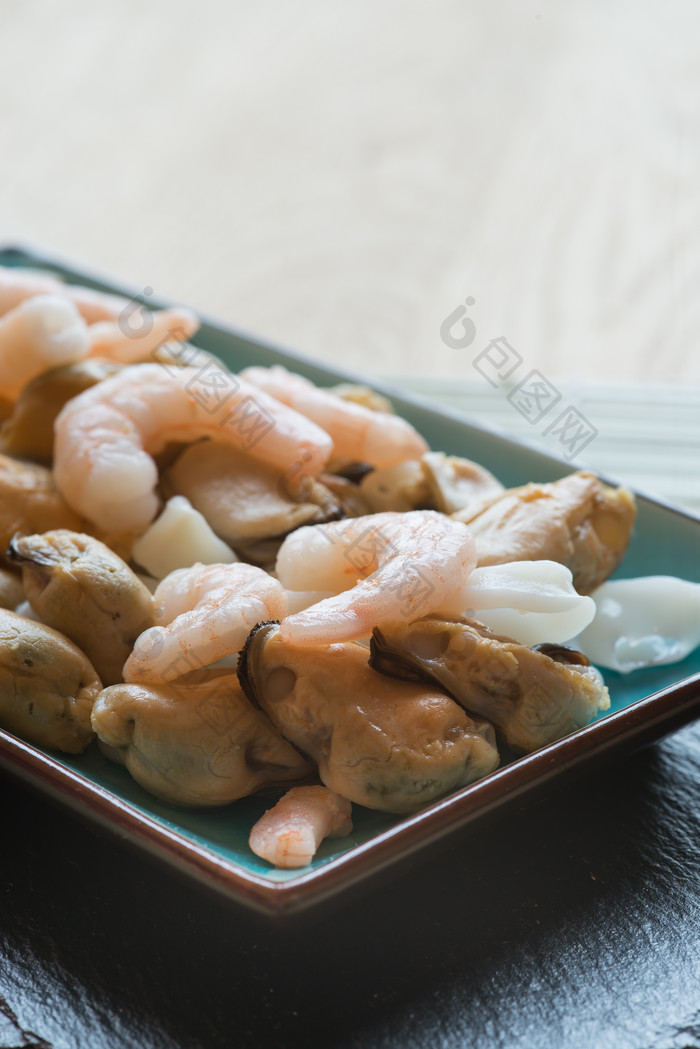 虾仁扇贝美食摄影图