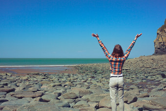 海滩旅游<strong>看海</strong>女孩