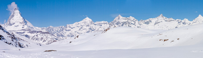 清新阿尔卑斯山脉摄影图