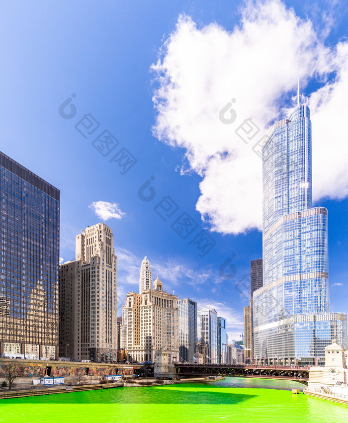 芝加哥蓝天白云城市摄影图