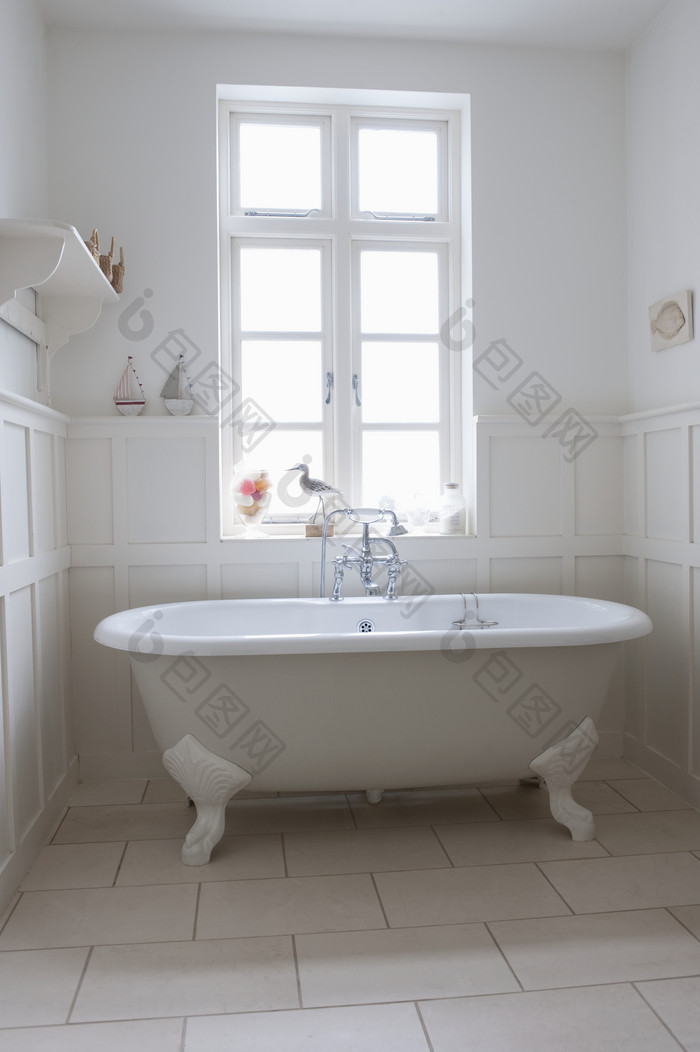 浴室白色浴缸摄影图