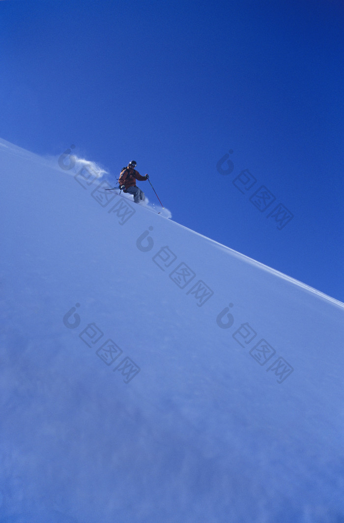 滑雪运动的人物摄影图