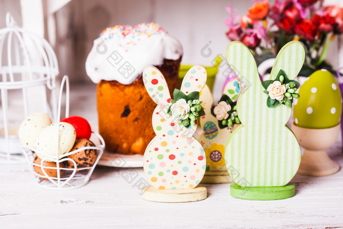 复活节彩蛋和兔子装饰