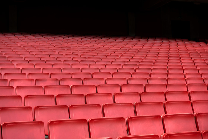 体育场红色塑料座位