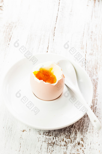 糖心鸡蛋早餐摄影图