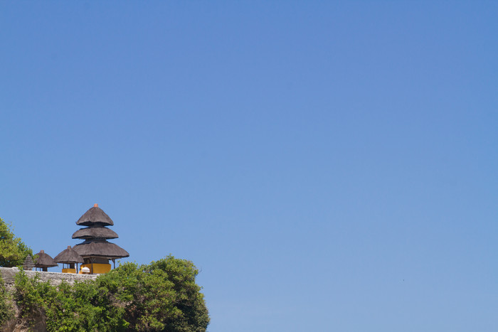 海边悬崖建筑蓝天白云风景旅游摄影图片素材