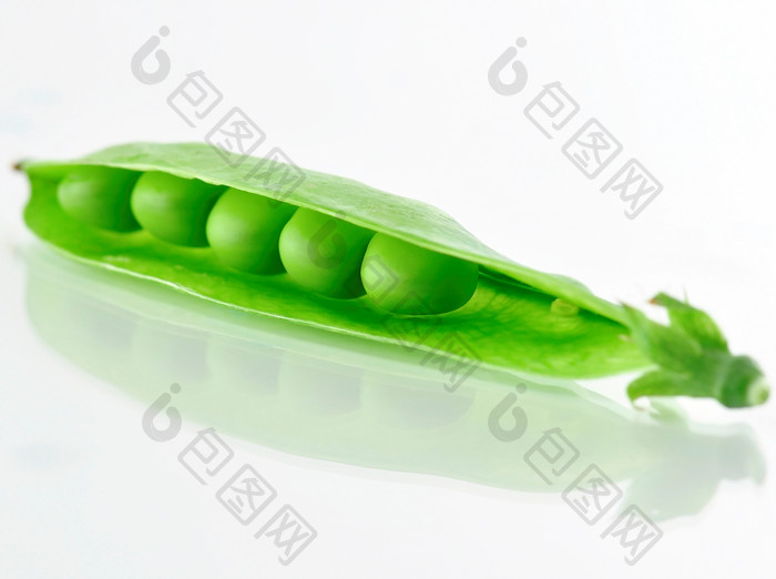 简约采摘的豌豆摄影图