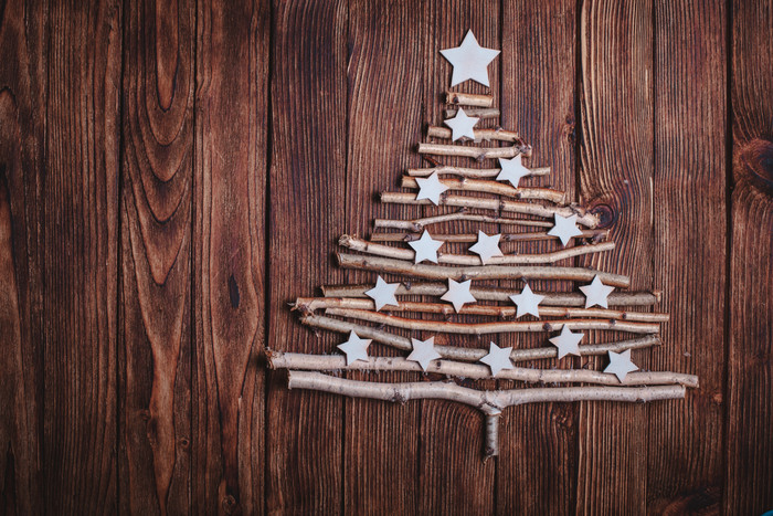 木棍圣诞树装饰摄影图