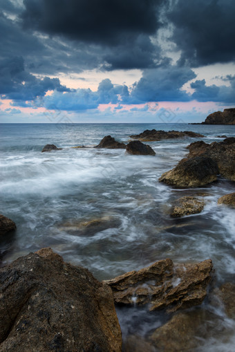 海边的海浪<strong>石头</strong>石块