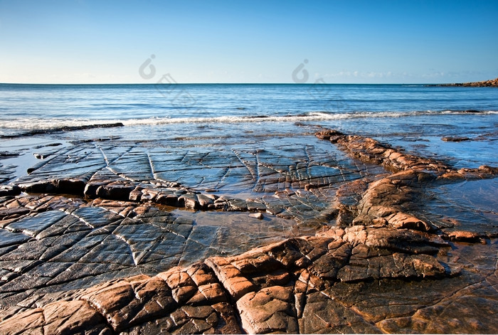 侏罗纪海岸裂缝岩石