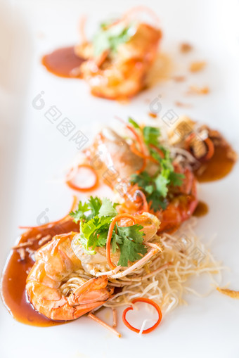 西式美味大虾的摄影图