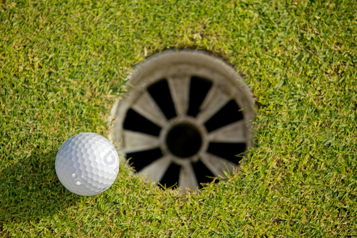 高尔夫球球洞摄影图