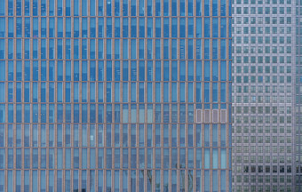 蓝色调大厦表面摄影图