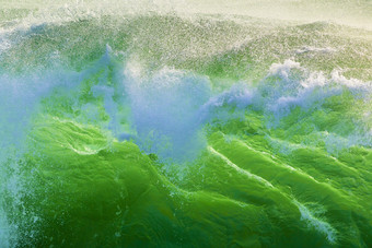 绿色海浪<strong>浪花</strong>摄影图