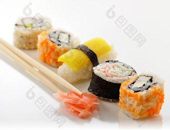 灰色调寿司美食摄影图