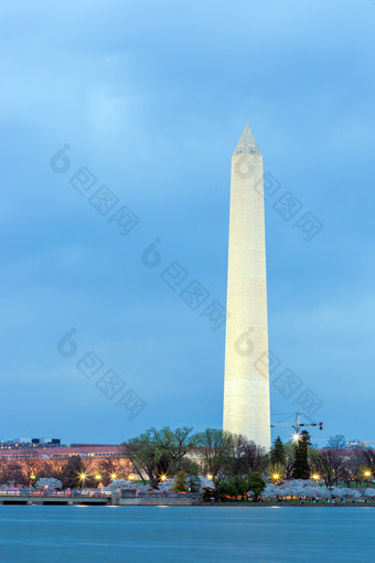 蓝色调<strong>华盛顿纪念碑</strong>摄影图