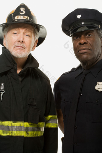暗色调警察和消防员摄影图