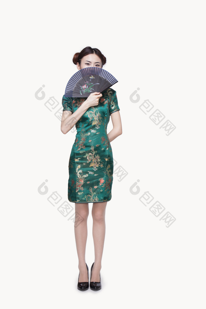 旗袍复古的中国风双手叉腰女人成熟的扇子
