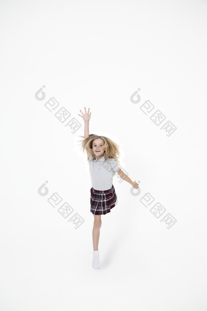 简约奔跑的小女孩摄影图