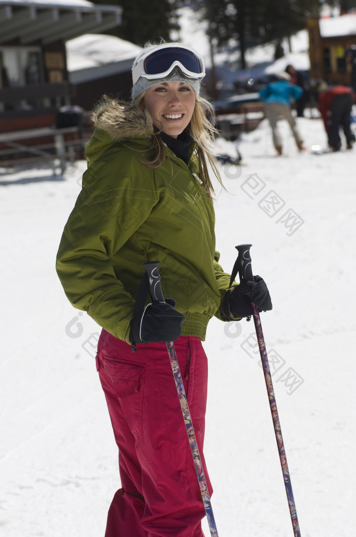 滑雪的美丽女孩摄影图