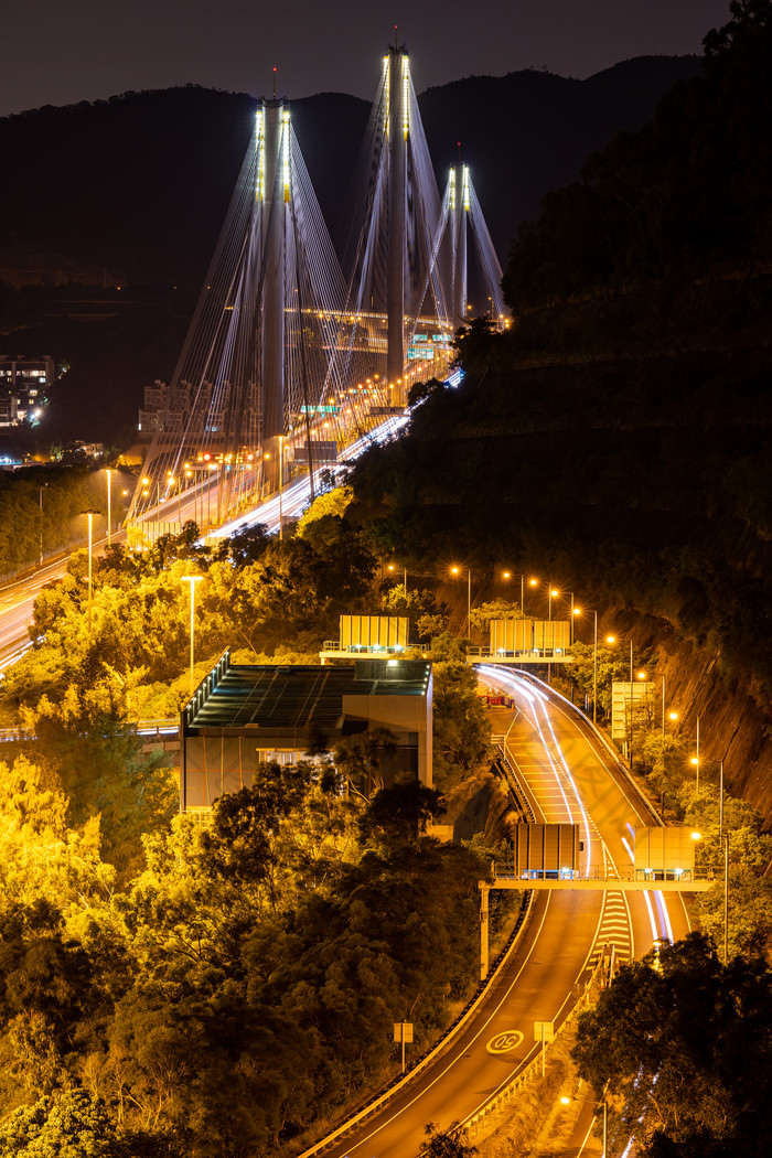 夜色下的公路摄影图