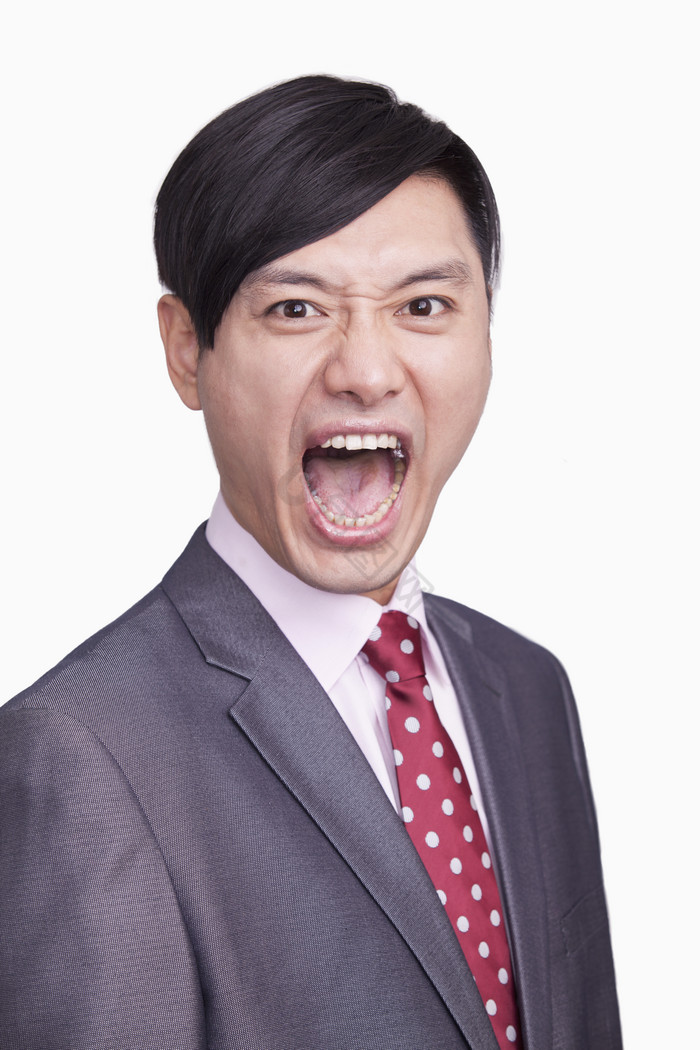 张大嘴巴的男性