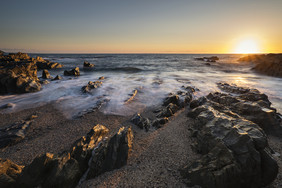 夕阳下的海边风景