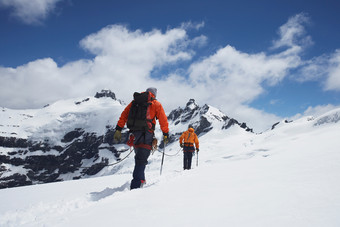 登雪山冒险的人物