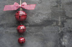 圣诞节红色铃铛摄影图