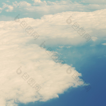 天空中的云朵白云摄影图