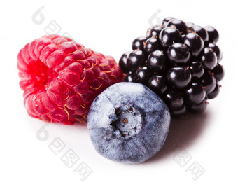 水果蓝莓和红梅摄影图
